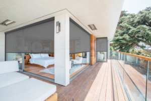 Stores enrouleurs extérieurs en PVC transparent imperméable <span class=keywords><strong>avec</strong></span> fermeture éclair, système de rail zippé électrique rétractable pour terrasse, installation intégrée - Product Image 6