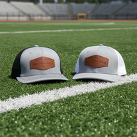 Casquette de camionneur de haute qualité à 6 panneaux avec patch en cuir et visière incurvée pour hommes