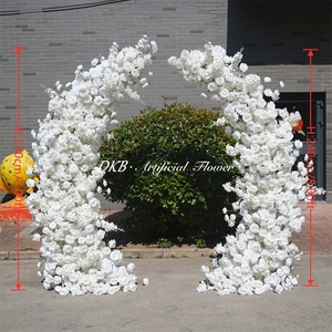 ซุ้มดอกกุหลาบสีขาวทำจากผ้าไหมเทียมใช้ตกแต่งซุ้มงานแต่งงานที่หรูหรา - Product Image 3