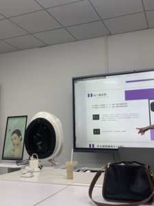 FR-Q2 Analizador de Piel con 3 Cámaras Integradas, Pantalla de 21.5 Pulgadas, Detección de Humedad, 48 Millones de Píxeles, Máquina de Análisis de Piel - Product Image 5