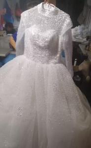 Robes de mariée de luxe 2023 à col montant, manches longues, style robe de bal, avec appliques en dentelle et sequins, grandes tailles - Product Image 3