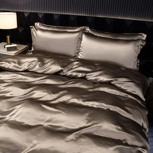 Venta al por mayor de fábrica, juegos de cuatro piezas de seda de lujo, fundas de edredón de teñido con impresión reactiva de lujo ligero, sábanas de cama AliExpress - Product Image 3