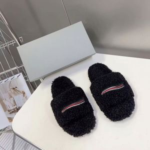 Luxurious High-quality Casual Men's Women's Woolen Warmers Fashionable Embroidery Anti-slip Outdoor Design Cashmere Upper Plush - Product Image 1