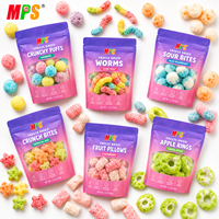 Assortiment de bonbons croquants, carrés sucrés lyophilisés et vers gommeux acidulés, vente en gros personnalisée