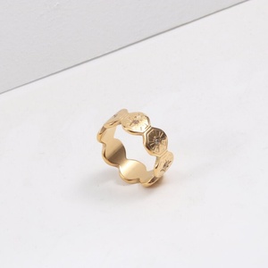 Anillo de Estrella del Norte de Acero Inoxidable Antialérgico al por Mayor de Fábrica, Anillos Delicados de Zirconia Chapados en Oro, Joyería - Product Image 3