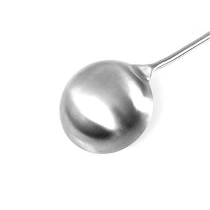 Cuchara de metal de cocina clásica tradicional para saltear a mano para uso en fiestas - Product Image 4