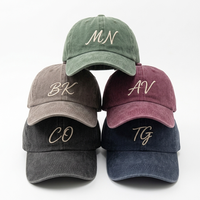 Casquette de baseball non structurée à profil bas et visière incurvée en coton délavé, avec logo monogramme et initiales brodées personnalisées