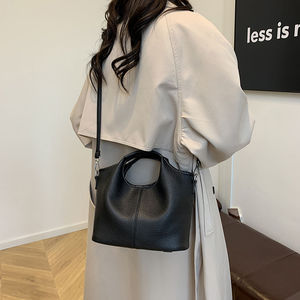 Bolso bandolera minimalista de color sólido para mujer a la moda - Product Image 3