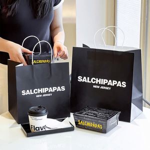 Bolsas de Papel Kraft Negras Biodegradables Personalizadas para Restaurantes, Desechables, Reciclables, para Llevar Comida, con Asa y su Propio Logotipo - Product Image 3
