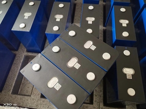 Thương hiệu mới 3.2V 314ah hiệu suất cao lăng trụ pin lithium ion cao cấp chu kỳ vuông thế hệ thương hiệu hàng đầu - Product Image 2