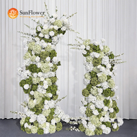 Arche florale à double pilier blanc et vert pour décoration de scène de mariage coréen