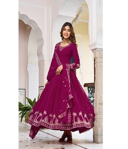 Robe Anarkali Kurti élégante en faux georgette avec tissu doux et travail complexe, look moderne et traditionnel pour les fêtes et les mariages - Product Image 1