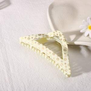 กิ๊บหนีบผมพลาสติกรูปสามเหลี่ยมขนาด 11.5 ซม. สไตล์เกาหลี แฟชั่นสำหรับสาวๆ ใช้ได้ทุกวัน เหมาะสำหรับงานพรอม - Product Image 6