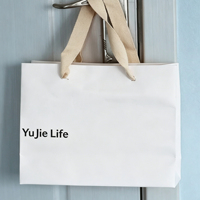 Sacs en papier de luxe en gros pour cadeaux, emballages personnalisés pour bijoux et cosmétiques, sacs en papier avec rubans et poignées