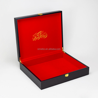 Boîte de parfum en bois MDF de luxe boîte vide personnalisée Texture de peau de Crocodile noir pour vêtements de soins de la peau cosmétiques essentiels