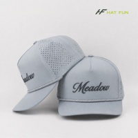 Casquette de baseball unisexe personnalisée à 5 panneaux pour homme, avec logo en patch tissé en nylon, perforée, respirante, séchage rapide, pour le cyclisme et le fitness