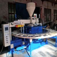 Machine de fabrication de chaussures en PVC et EVA de 18 kW pour pantoufles et sandales en caoutchouc, 20/24/36 postes de travail pour matériaux PP et TPU
