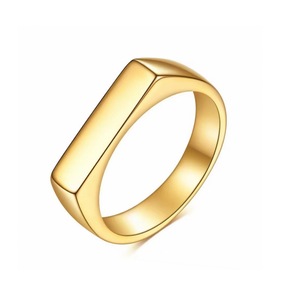 Anel Unissex de Aço Inoxidável com Logo Personalizado em Estilo Minimalista e Geométrico, Revestido em Ouro 18K PVD para Uso Diário - Product Image 3