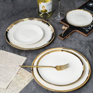 Ensemble de <span class=keywords><strong>vaisselle</strong></span> en céramique blanche nordique de luxe avec larges bordures dorées, assiettes à steak en <span class=keywords><strong>porcelaine</strong></span> et <span class=keywords><strong>vaisselle</strong></span> pour Noël et les mariages - Product Image 3