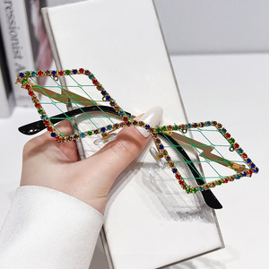Gafas de Malla con Montura de Aleación y Diamantes Incrustados sin Lentes para Mujer, Lujo 2025, Venta al por Mayor - Product Image 4