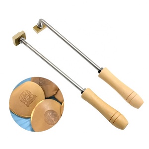 Molde de latón para repostería de alta calidad con logotipo personalizado, estampador en caliente de latón para panadería, hierro de marcaje para pasteles. - Product Image 1