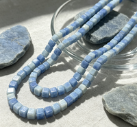 Perles en verre style porcelaine 4x4 en gros, perles carrées colorées en vrac pour la fabrication de bijoux DIY (bracelets, colliers) en boîte