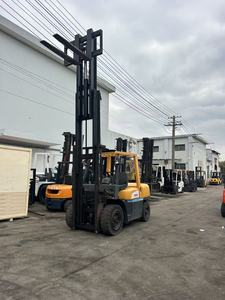 Montacargas diésel usados de 3/5/7/8/10 toneladas de las marcas japonesas TCM, KOMATSU, HELI y MITSUBISHI FD50 para elevación de contenedores y palets. - Product Image 6