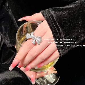 Collana e anello di zirconi a farfalla francese in ottone placcato oro ispirati al braccialetto di gemme con fiocco della famiglia per gli anniversari - Product Image 4