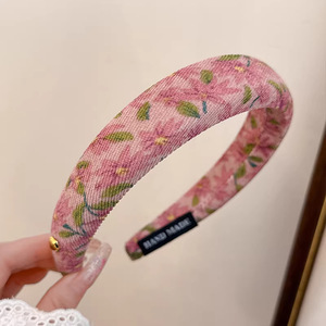 Serre-tête rembourré en tissu à motif floral vintage pour femme, idéal pour le quotidien, les fêtes et les mariages - Product Image 4