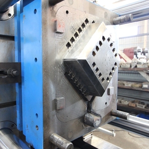 Diseño y fabricación de Longhua, molde de accesorios para bicicletas eléctricas de fundición a presión para producción de varias piezas metálicas - Product Image 3