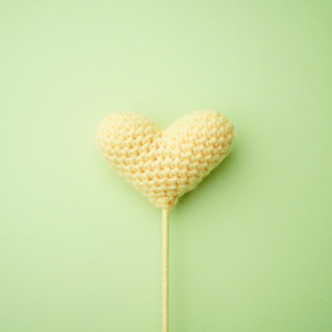 Fleurs tricotées originales pour les amoureux, cadeau de la Saint-Valentin, fleur en crochet faite à la main en forme de cœur - Product Image 5