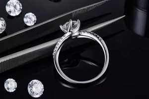 ขายร้อนในสต็อก925เครื่องประดับเงินสเตอร์ลิงสีขาวชุบทองรอบ6.5มิลลิเมตร D สี Moissanite 1ct แหวนเงินสำหรับผู้หญิง - Product Image 5