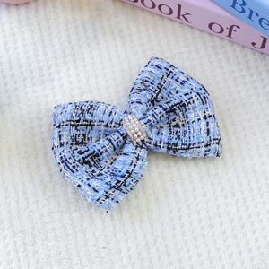 Lindos pasadores para el pelo de mascotas para perros, gatos, perros pequeños, cachorros, y accesorios románticos para vestidos de novia con un lazo perfumado. - Product Image 2