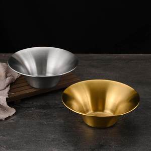 ชามสลัดสแตนเลสขนาดใหญ่ ลึก ทนทาน สำหรับใช้ในครัวเรือน สำหรับผัก ผลไม้ ขนม และการผสมอาหาร - Product Image 1