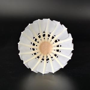 Shuttlecock Bulu Tangkis DunRun <span class=keywords><strong>DR</strong></span>-13 Kelas Turnamen Bulu Angsa Daya Tahan Tinggi Gabus 2-Lapisan Dijual - Product Image 2