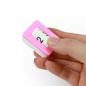 Le parieur de mahjong rose personnalisé de 43mm pour les accessoires de mahjong américains peut personnaliser la couleur et le logo - Product Image 5