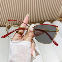 Populaires Lunettes de Vue Anti-Lumière Bleue Photochromiques en Strass pour Femmes, Grande Monture Oeil de Chat Diamantée, Cadre de Myopie