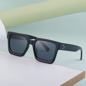 Lunettes de soleil carrées Lakmal Works UV400 PC unisexe, mode et protection solaire - Product Image 2
