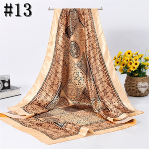 Lớn Satin Vuông khăn Womens Baroque mô hình khăn choàng đầu khăn túi xách Phụ Kiện - Product Image 1