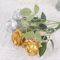 Simulierte Seiden-Gold-Silber-Rosen für Partydekorationen, Blumenarrangements & Szenenverschönerungen