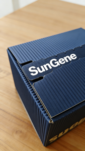 กล่องใส่ขวดน้ำหอม ดีไซน์เปิดง่าย กล่องของขวัญพิมพ์สีตามสั่ง ขนาดเล็ก มีฝาปิด กล่องสำหรับงานแต่งงาน - Product Image 2