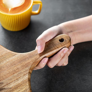 Planche à découper en bois nature de haute qualité avec poignée planche à pizza logo personnalisé planche à steak dessert pain en acacia plateau de service - Product Image 4