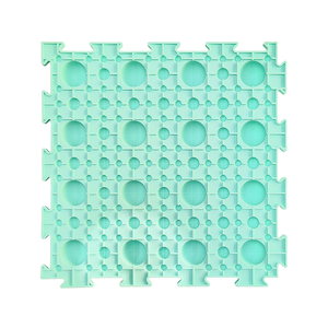 Tapis sensoriel en silicone léger et durable, non toxique, double taille, texture à billes, antidérapant, portable, pour la maison - Product Image 4