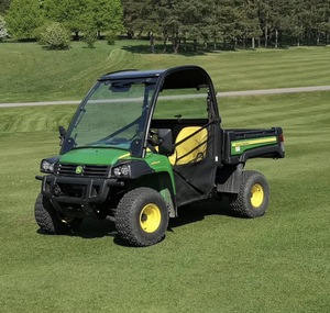 Véhicule utilitaire compact John Deere Gator XUV 835M, robuste, automatique, 250cc, fiable pour l'agriculture, certifié CEE, à vendre - Product Image 6