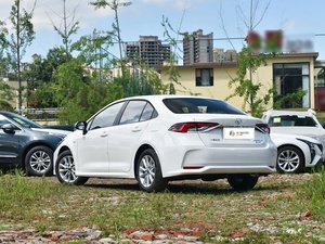 <span class=keywords><strong>Toyota</strong></span> a Corola 1,8 L hybride, transmission <span class=keywords><strong>automatique</strong></span>, toit ouvrant, sièges en cuir, économe en carburant et fiable, populaire dans le monde entier. - Product Image 2
