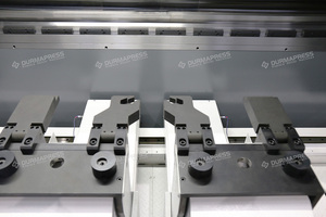 เครื่องอัด300T4000mm ระบบอัตโนมัติ DP-ES อัจฉริยะสำหรับการผลิตยานยนต์ - Product Image 6