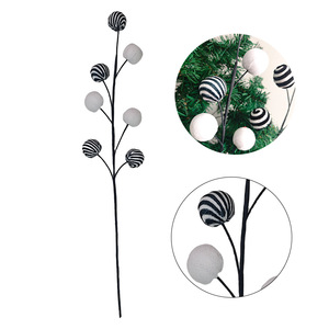 Decorazione appesa per <span class=keywords><strong>albero</strong></span> di Natale bianco nero del produttore diretto decorazioni natalizie di peluche - Product Image 4