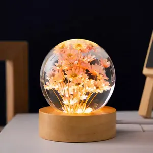 卸売子供用LED3Dイリュージョンかわいいポータブルベッドルームリビングルームテーブルランプクリスタルフラワーボールライトベース