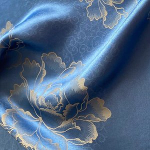 경쟁력있는 가격 부드러운 느낌 우아한 꽃 디자인 실크 자카드 원단 레이디 클래식 의류 잠옷 의류 - Product Image 1