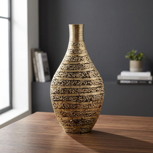 Jarrón de Mesa Contemporáneo Hecho a Mano, Diseño Bohemio, Acabado Dorado, 34 cm de Altura - Product Image 1